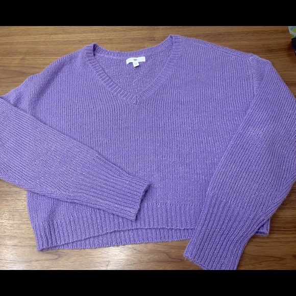Nordstrom Sweaters - Nordstrom BP Cropped V Neckline Sweater